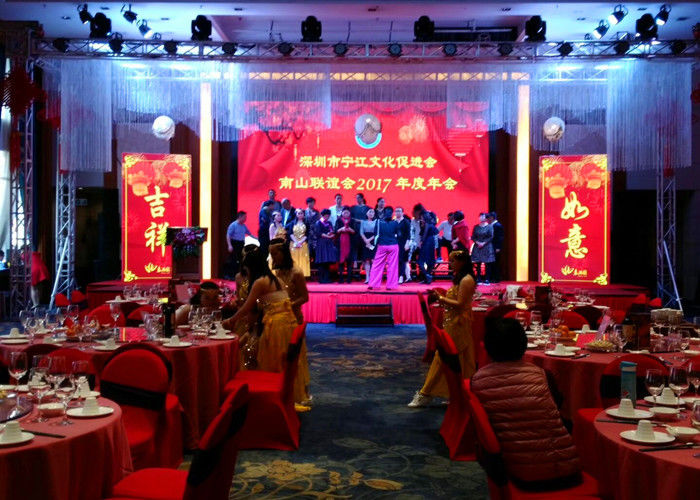 Chiny 700W / m2 P5 Ściany wewnętrzne LED LED, tło ekranu Stage LED Duży ekran fabryka