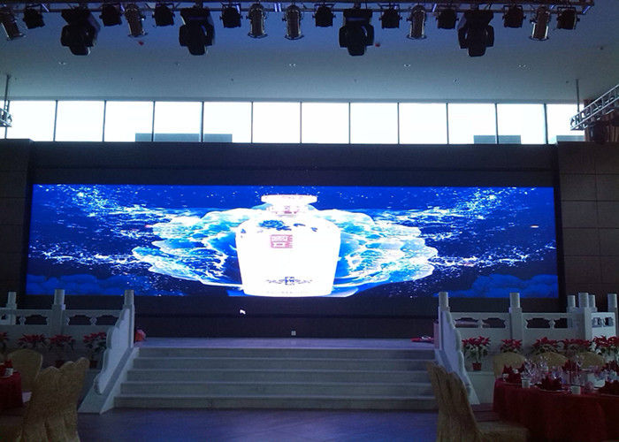Chiny Lekka mobilna wypożyczalnia wnętrz Wyświetlacz LED Windows 7 8 10 Działa system fabryka