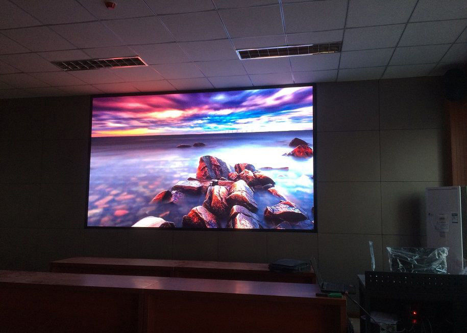 Mała ścianka pikselowa 5 HD LED Ściana wideo Full Color kryty panel TV 100V-240V