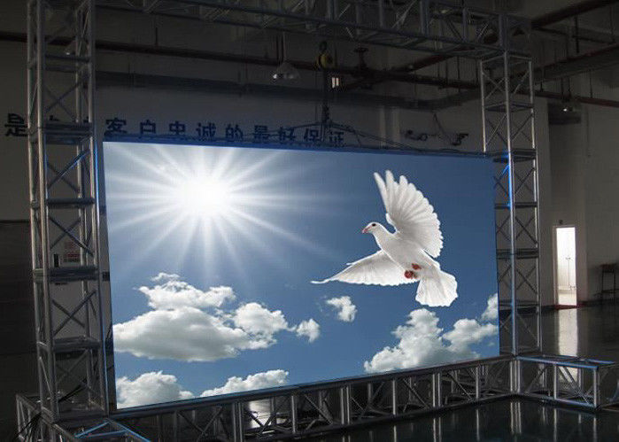 Chiny Ekrany o wysokiej rozdzielczości, cyfrowe wyświetlacze, ekranowa ściana wideo z reklamą LED fabryka
